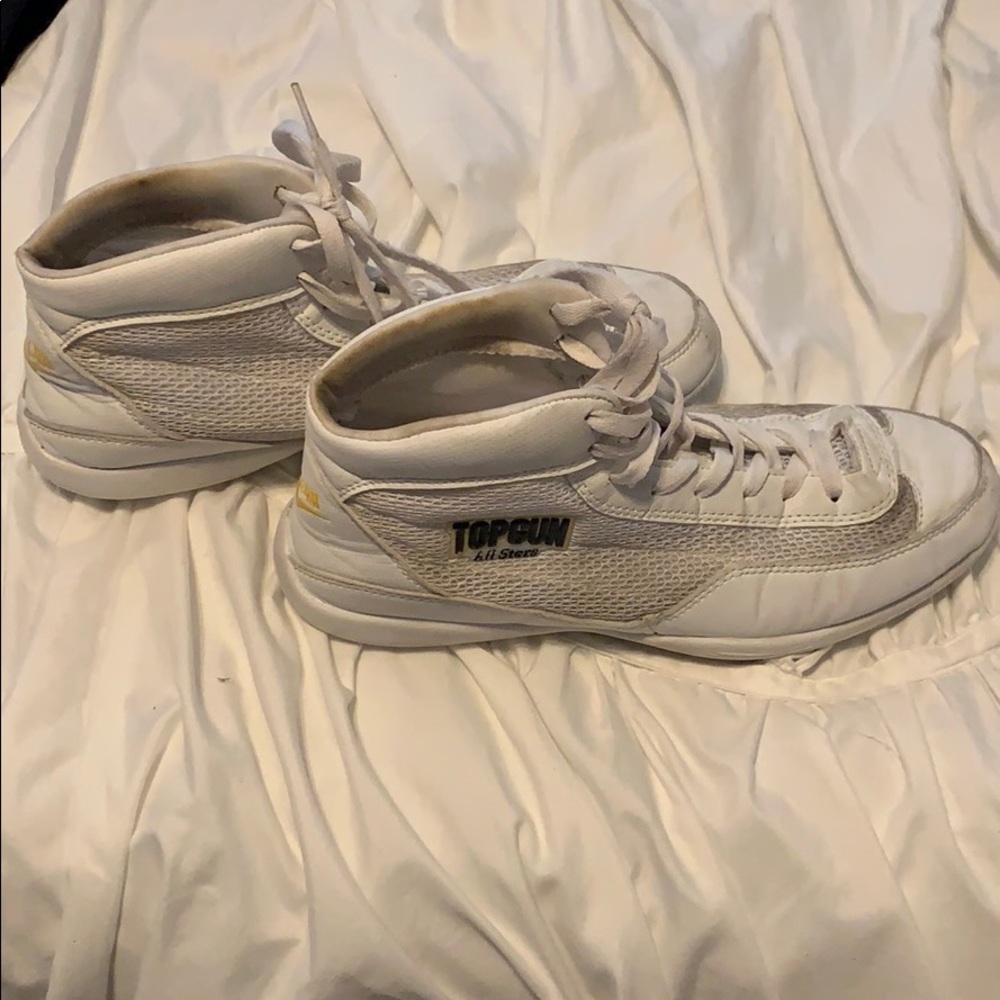 Top Gun high top Cheer V-Ros. Size 11